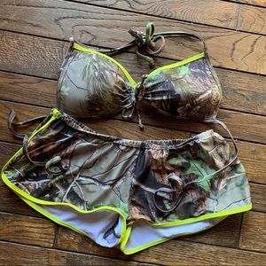 Woman’s swim camouflage size M